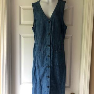Old Navy sleeveless button up dress